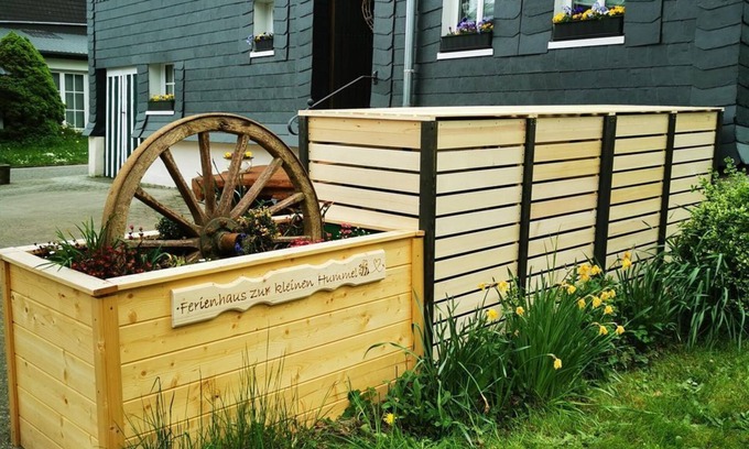 Godenroth House | Ferienhaus zur Kleinen Hummel - Ferienhaus, Dusche, WC, 4 Oder Mehr Schlafräume