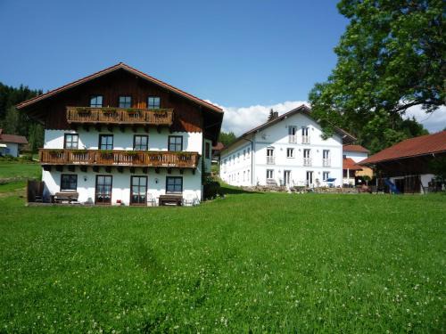 Bobrach Apartment | Ferienhof Landhaus Michael