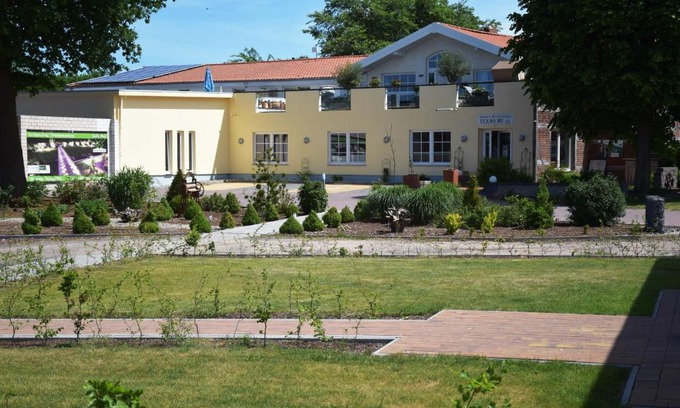 Kirch Jesar Resort | Ferienresort Texas MV