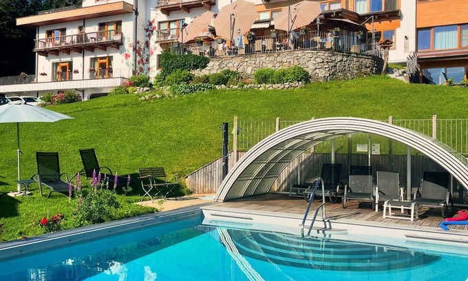 Oberndorf bei Kitzbuhel Apartment | Ferienwohnung Österreich im Gartenhotel Rosenhof bei Kitzbühel