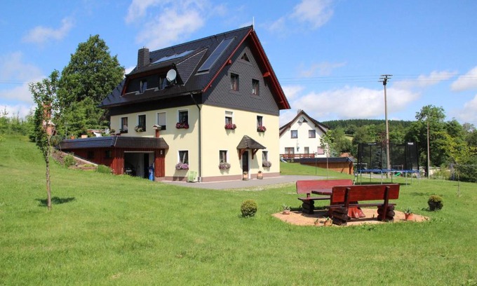 Dorfchemnitz Apartment | Ferienwohnung am Erlermuhlenbach
