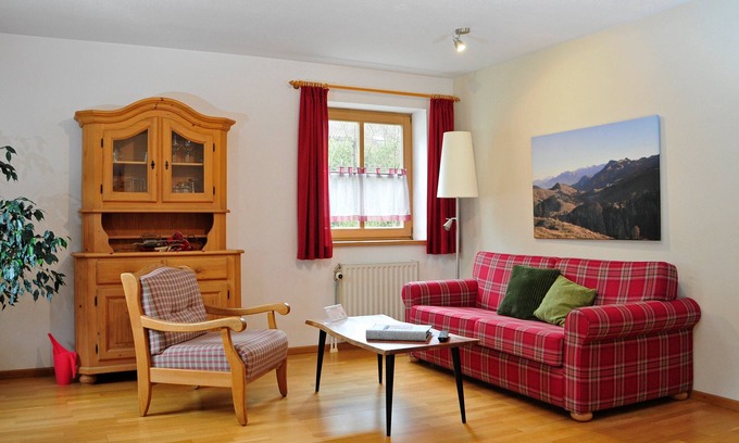 Bad Feilnbach Apartment | Ferienwohnung Auerberg, bis 4 Personen, 1 seperates Schlafzimmer, Erdgeschoß, Südterrasse