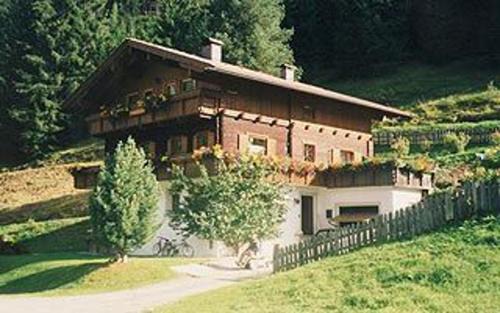 Sillian Apartment | Ferienwohnung Gutwenger