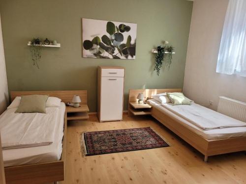 Graz-Straßgang Apartment | Ferienwohnung Hahn Graz (souterrain)