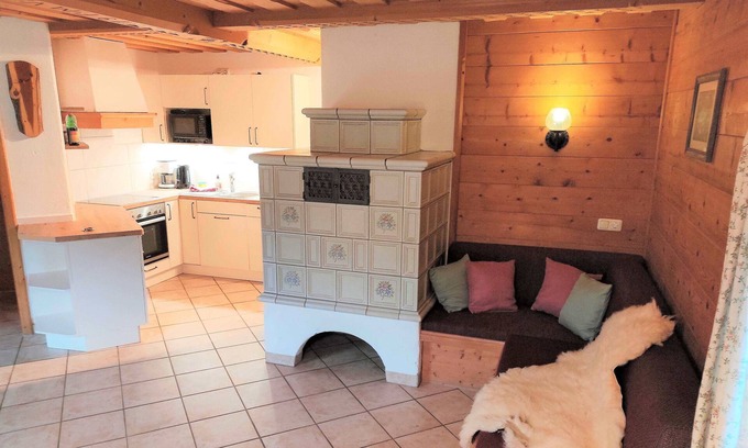 Frasdorf Apartment | Ferienwohnung Hochries für 2-4 Personen 1. Stock, Balkon, eigener Eingang, 1 Schlafzimmer, Wohn/Schlafzimmer, Küche