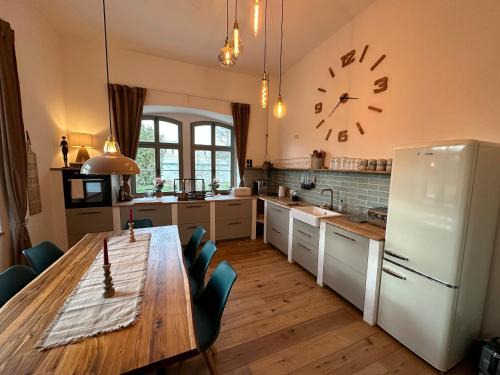 Pirna Apartment | Ferienwohnung Hortensie Rittergut Schloss Zehista Gutshaus