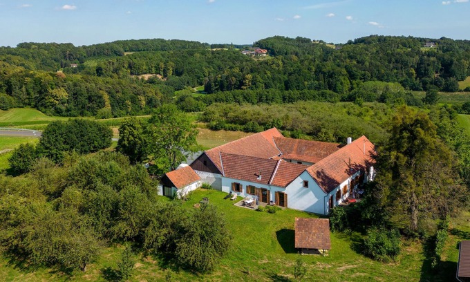 Kukmirn Apartment | Ferienwohnung in Limbach