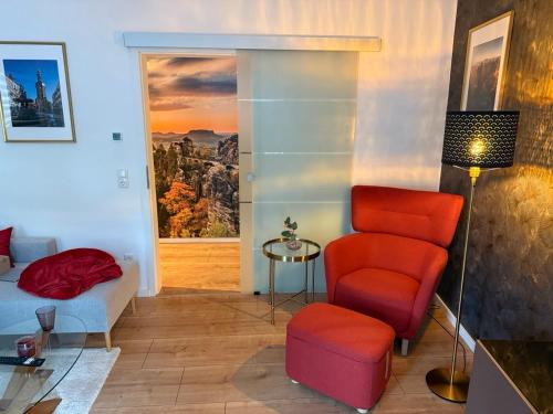 Krippen Apartment | Ferienwohnung Lucy - Moderne Ferienwohnung mit kostenlosem Parkplatz, Terrasse, nahe Bad Schandau und Malerweg