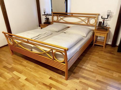 Leppersdorf Apartment | Ferienwohnung Penzlin im Rittergut Leppersdorf