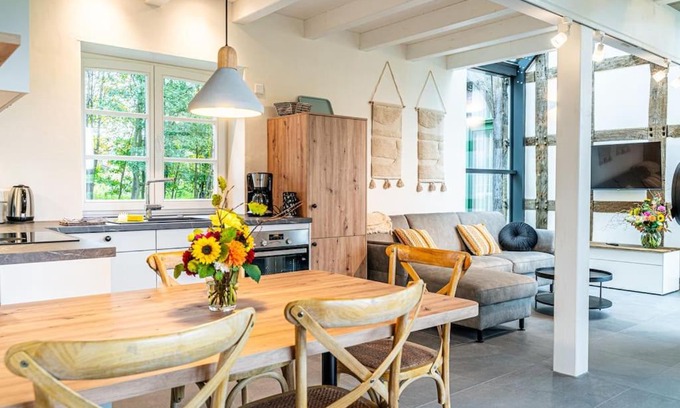 Versmold Apartment | Ferienwohnung "Stellmacherei"