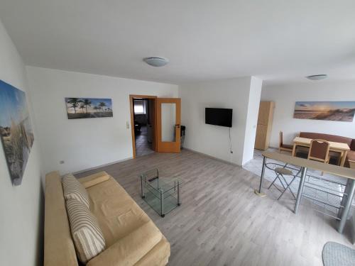 Unterneukirchen Apartment | Ferienwohnung Unterneukirchen mit Garten-Terrasse
