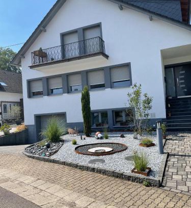 Losheim am See Apartment | Ferienwohnung Waldeck