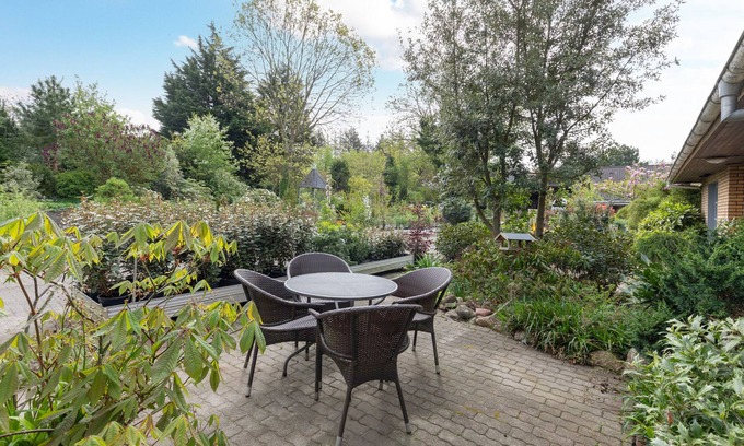 Schobull Apartment | Ferienwohnung Zwischen Wald und See in Husum /Schobüll für bis zu 2 Personen