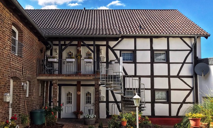 Kommern Apartment | Ferienwohung mit Eigener Terrasse und Herrlichem Ausblick
