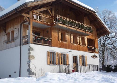Taninges Apartment | Ferme Le Coup d'Oeil