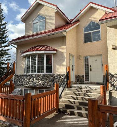 East Kootenay Apartment | Fernie BC Elk River Condo 3 Beds Sleeps 5