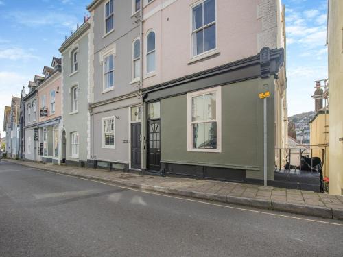 Dartmouth House | Ferrymans Rest