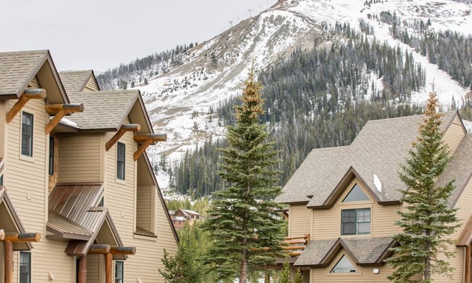 Saddle Ridge House | Festive Stays Available! Saddle Ridge Townhome with easy Ski-in/Ski out access and Hot tub