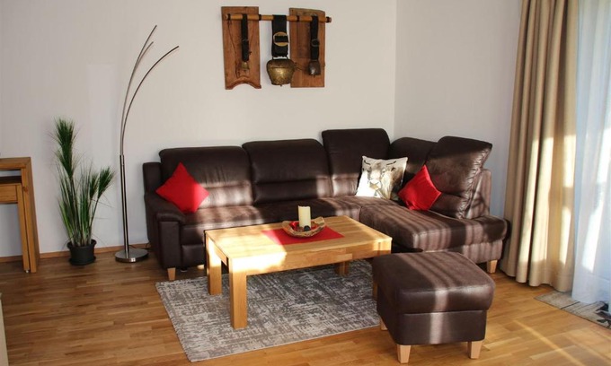 Kalzhofen Apartment | FeWo Glockenstüble mit Schwimmbad und Sauna