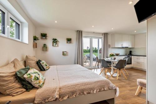 Deffingen Apartment | Fewo Parkside S3 - 8Min Legoland