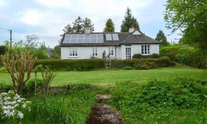 Bucknell Cottage | FIDDLERS GREEN, family friendly, with open fire in Bucknell