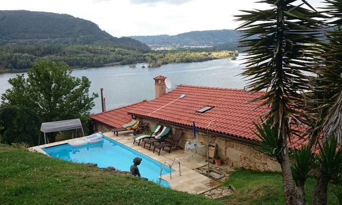 Castrelo de Mino Cottage | Finca A Cabadiña - GALICIA