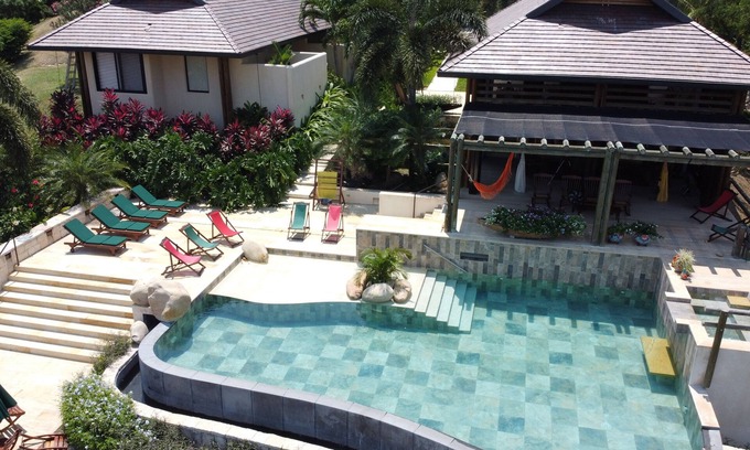 Girardot House | Finca in condominium in beautiful ecological reserve