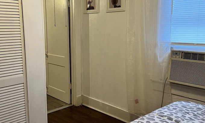 Seventh Ward House | Find comfort & convenience at your fingertips in this 7th Ward home