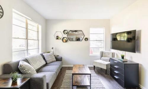 Whitesboro House | Find Peace at Charming Comfortable Downtown Home