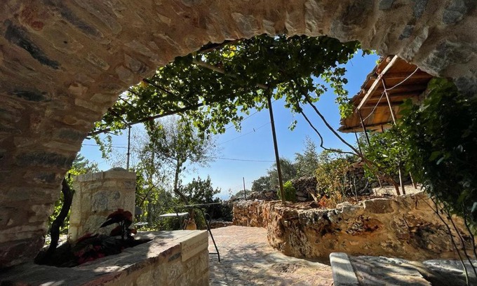 Layia Apartment | Find your peace in a traditional country house!