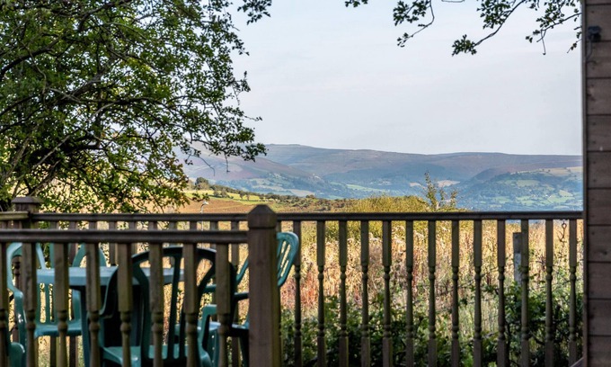 Cwm Frwd Oer Cottage | Finest Retreats | Brecon View Cottage