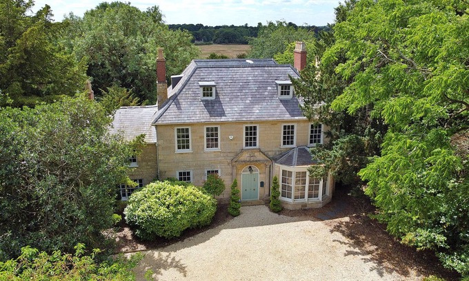 Yardley Gobion House | Finest Retreats | The Half-Ttich Manor