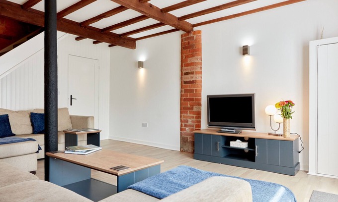 Dalbury Lees Cottage | Finest Retreats | The Pig Barn
