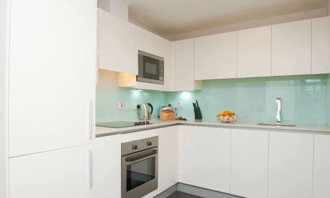 Redcliffe Apartment | Finzels Reach - One Bedroom Deluxe