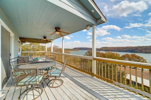 Texanna House | Fire Pit and Stunning Views Lake Eufaula Retreat!