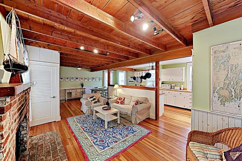 West Boothbay Harbor House | Firehouse Cottage