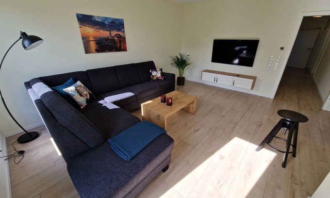 Steenfelderfehn Apartment | First floor apartment with kitchen & Netflix