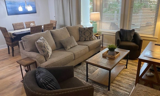 Baytowne Wharf Condo | First Floor Condo in Village of Baytowne Wharf
