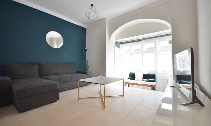 Madliena Apartment | First floor modern flat in Gzira, 30 second walk from Gzira/Sliema seafront