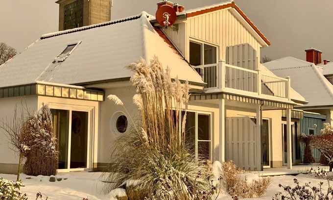 Bad Kleinen House | Fischerhus Heini mit Boot, Sauna und Kamin