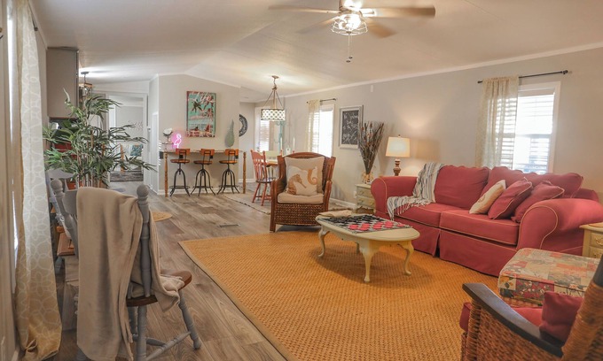 Holly Ridge House | Fishing and Beach Life: Pet-Friendly 3 Bedrooms 2 bath Home with screened porch
