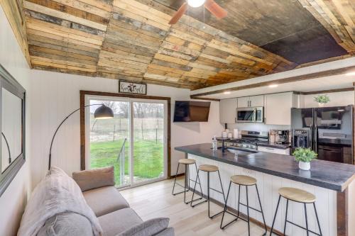 Lorena Apartment | Fishing Pond Access Pet-Friendly Lorena Studio