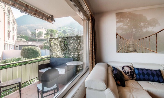 Paradiso Apartment | Fitness friendly studio apartment in Paradiso (Little Paradise)