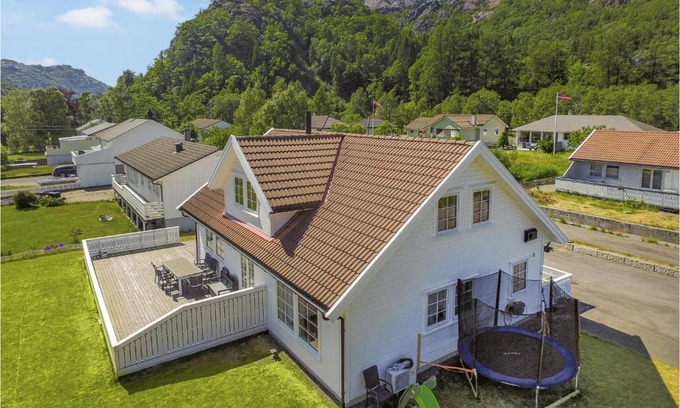 Sokndal House | Five-Bedroom Holiday Home In Ana-Sira