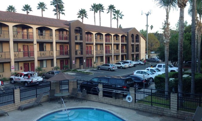 West Covina Hotel | Five Star Inn