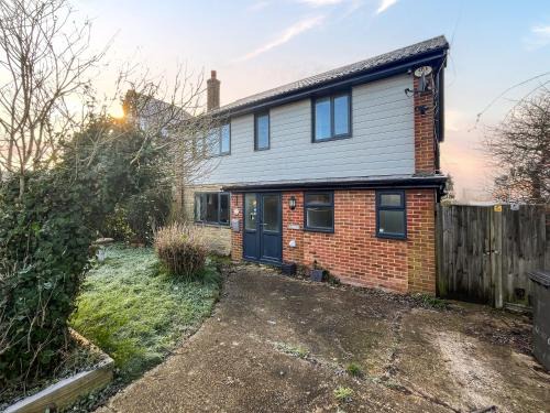 Seasalter House | Flamingo