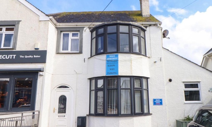St Merryn Apartment | Flat 1 Niles Place