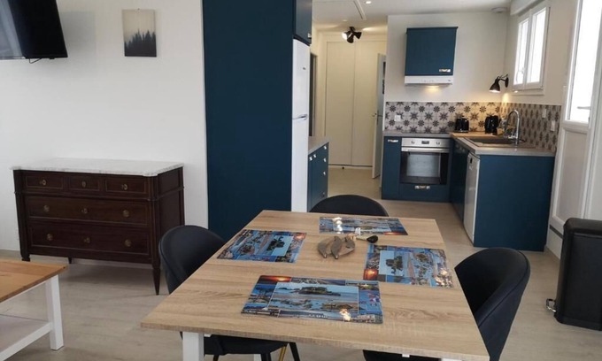 Asnelles Apartment | Flat Place Stanier, N7