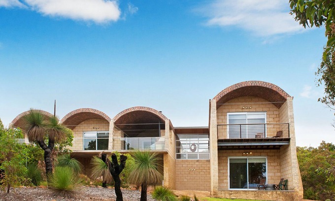 Wilyabrup House | Fleets Escape - Flutes Estate, Margaret River, WA