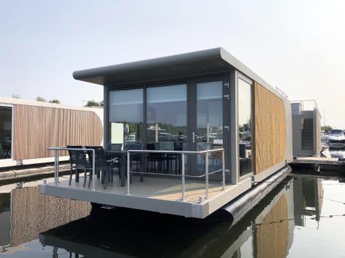 Heugum House | Floating vacationhome Tenerife